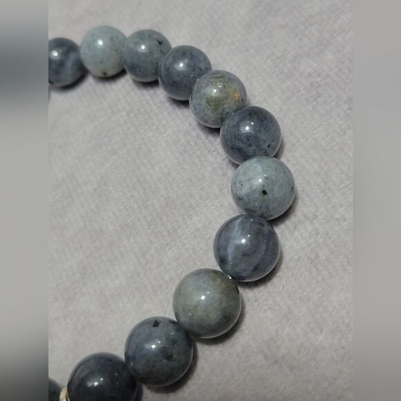 Malagasy Labradorite Beaded Bracelet - Picture 9 of 12